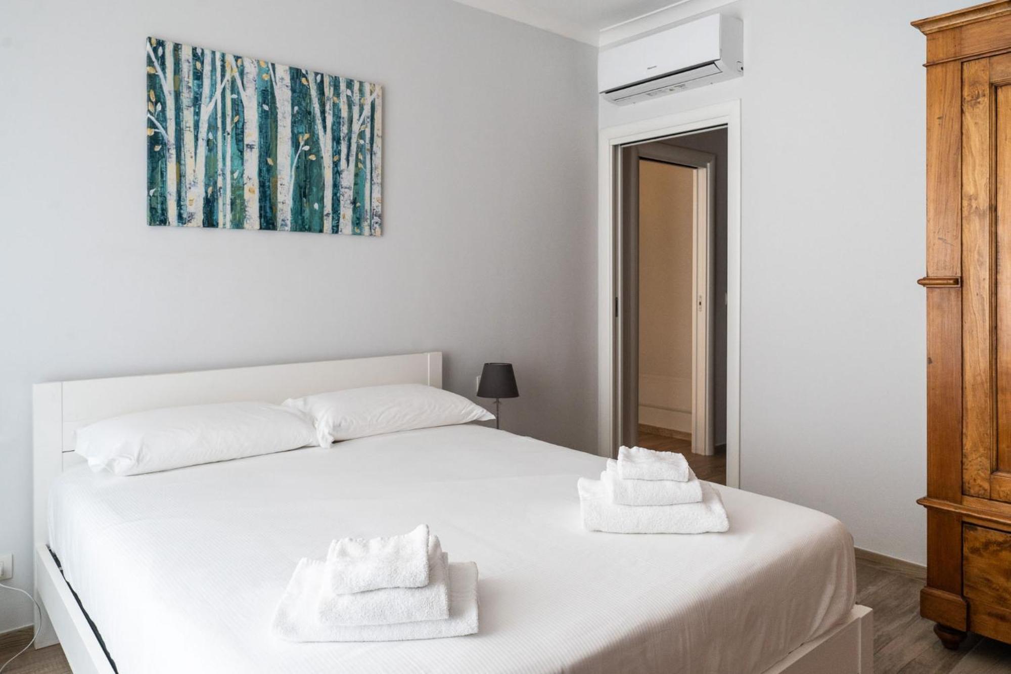 Adara apartment Bari Bagian luar foto