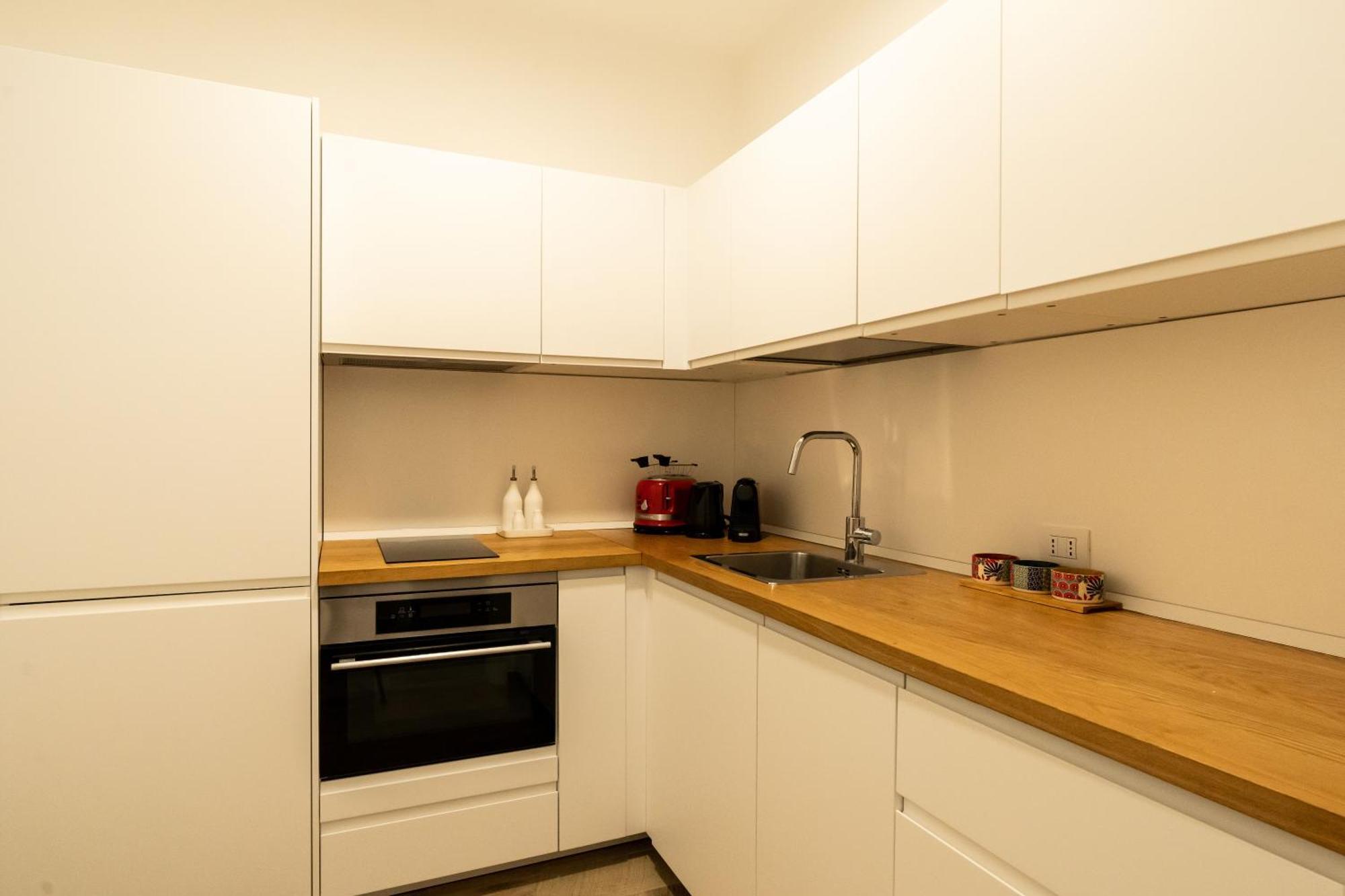 Adara apartment Bari Bagian luar foto