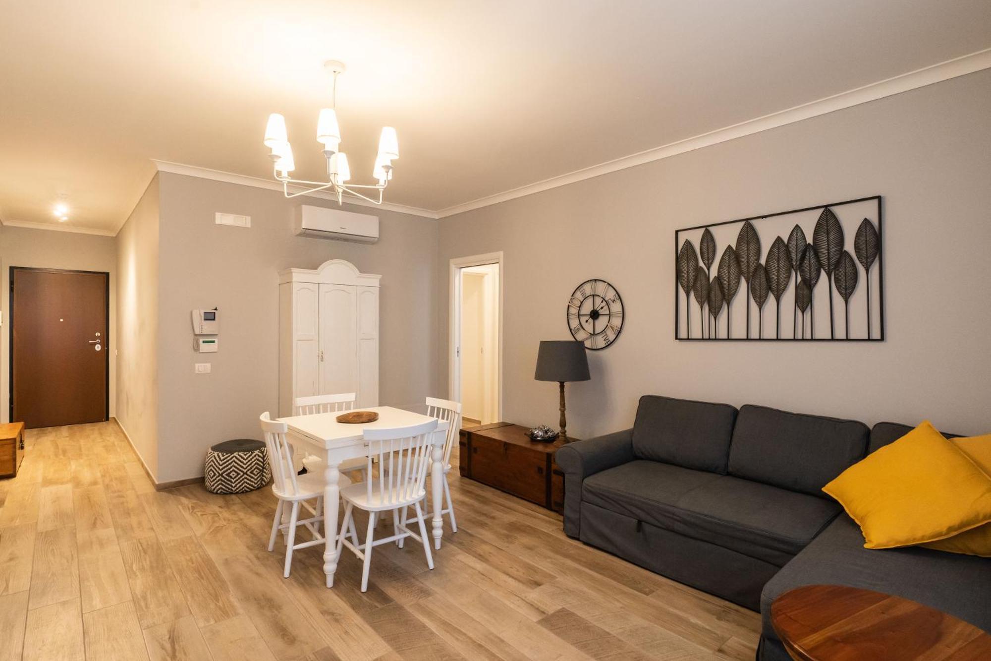Adara apartment Bari Bagian luar foto